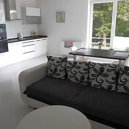 - Elegant With Private Parking 3* Martin